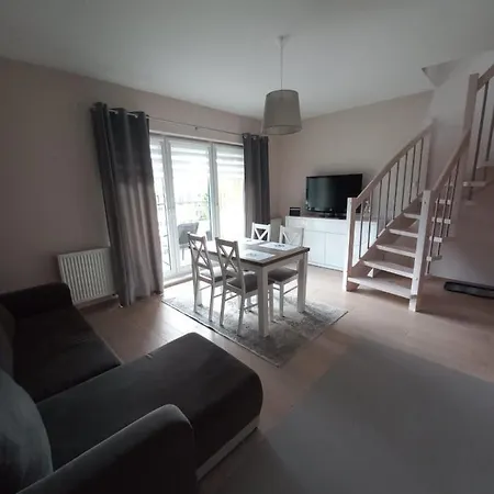 Osiedle Burco 公寓 尤斯托尼莫斯基